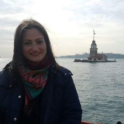HuseynKaraman's tweet photo. Recep Tayyip Erdoğan Üniversitesi hocalarından Öğr. Gör. Melike Nur Uzunoğlu'nun vefat haberini derin bir üzüntüyle öğrenmiş bulunmaktayım. Güler yüzü ve çalışkanlığı ile her zaman hatırlayacağım Melike Hocaya Allah rahmet eylesin, mekanı Cennet olsun. https://t.co/nZw1bjGCf7