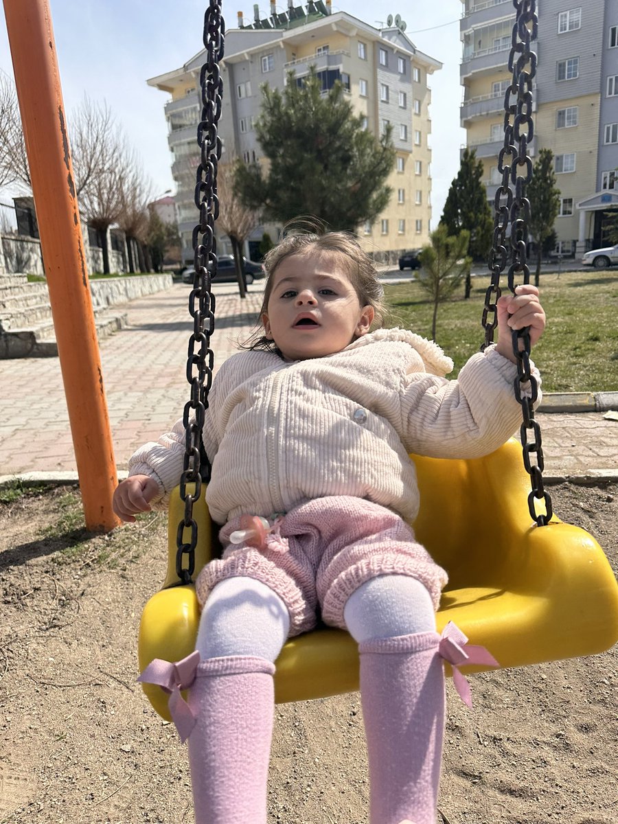 yasaralim's tweet photo. Eski de kaldı o sıkıldığımız ramazan pazarları :) var şimdi bi uğraşımız çok şükür ❤️ #amineaksa https://t.co/PH0M1STTaD