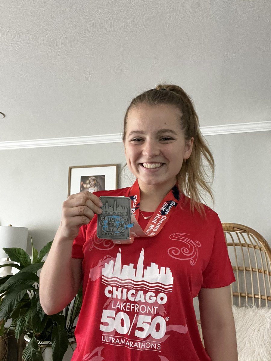 iller_samantha's tweet photo. Finished one of my goals this year, completing a half marathon! This has been a goal of mine for the year and I’m excited for what’s to come. Thank you @ChicagoUltra50 for running my first Half marathon with me! https://t.co/dLYxVcyEjW