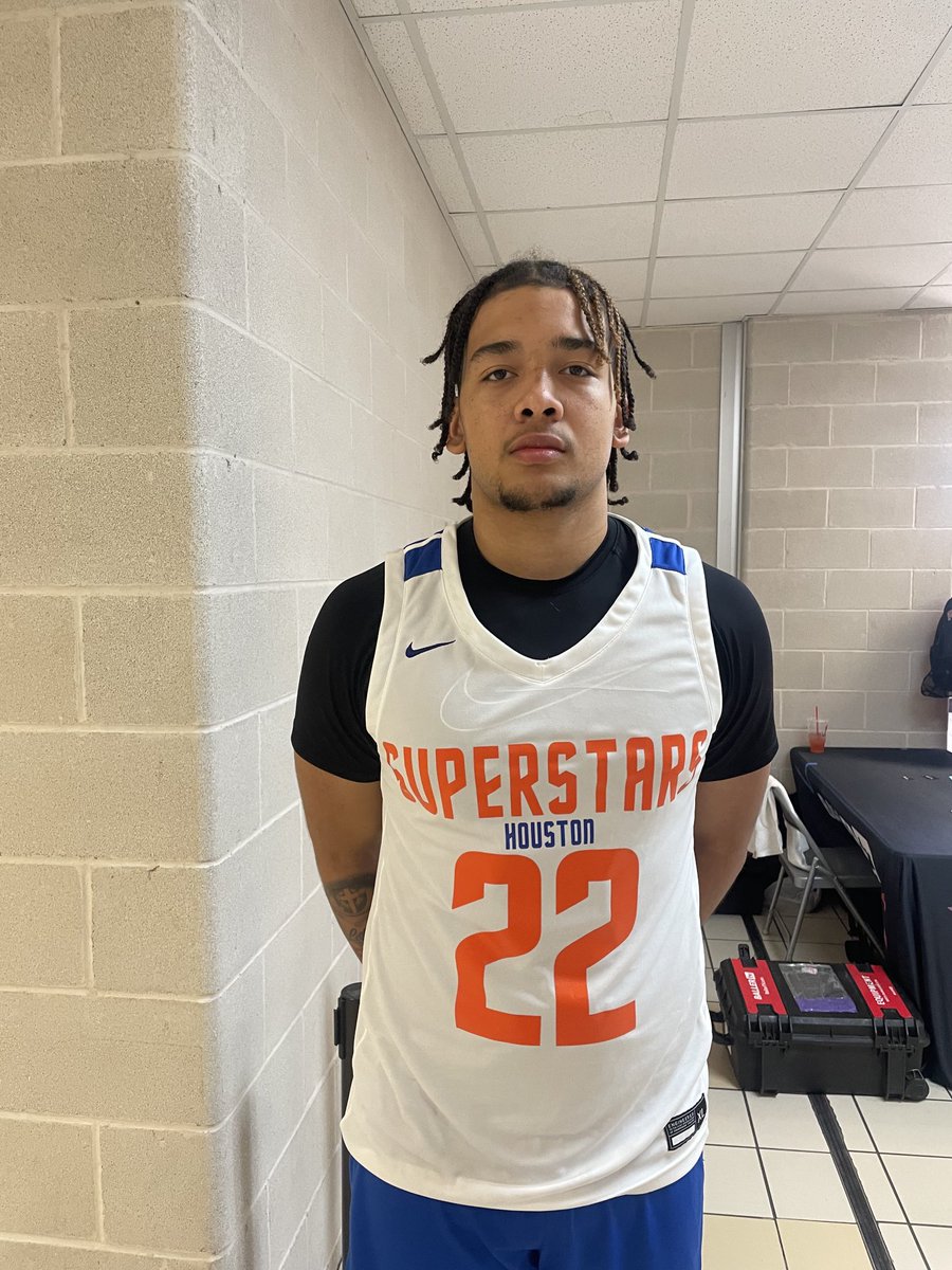 Darkaun Kool King had a dominant 12 points 10 rebounds to beat Urban DFW Elite 51-38.