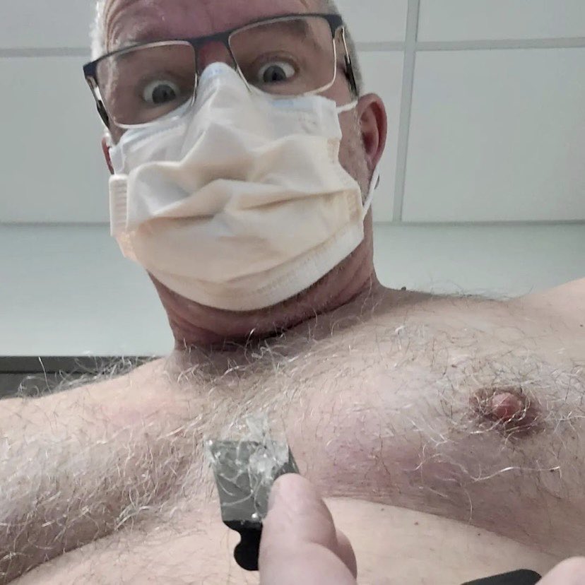 davRodman's tweet photo. They made me pull my own chest air out🤧😷🤒#freemen #SickNotWeak #SingleAndMingle https://t.co/HOM6PKCr66
