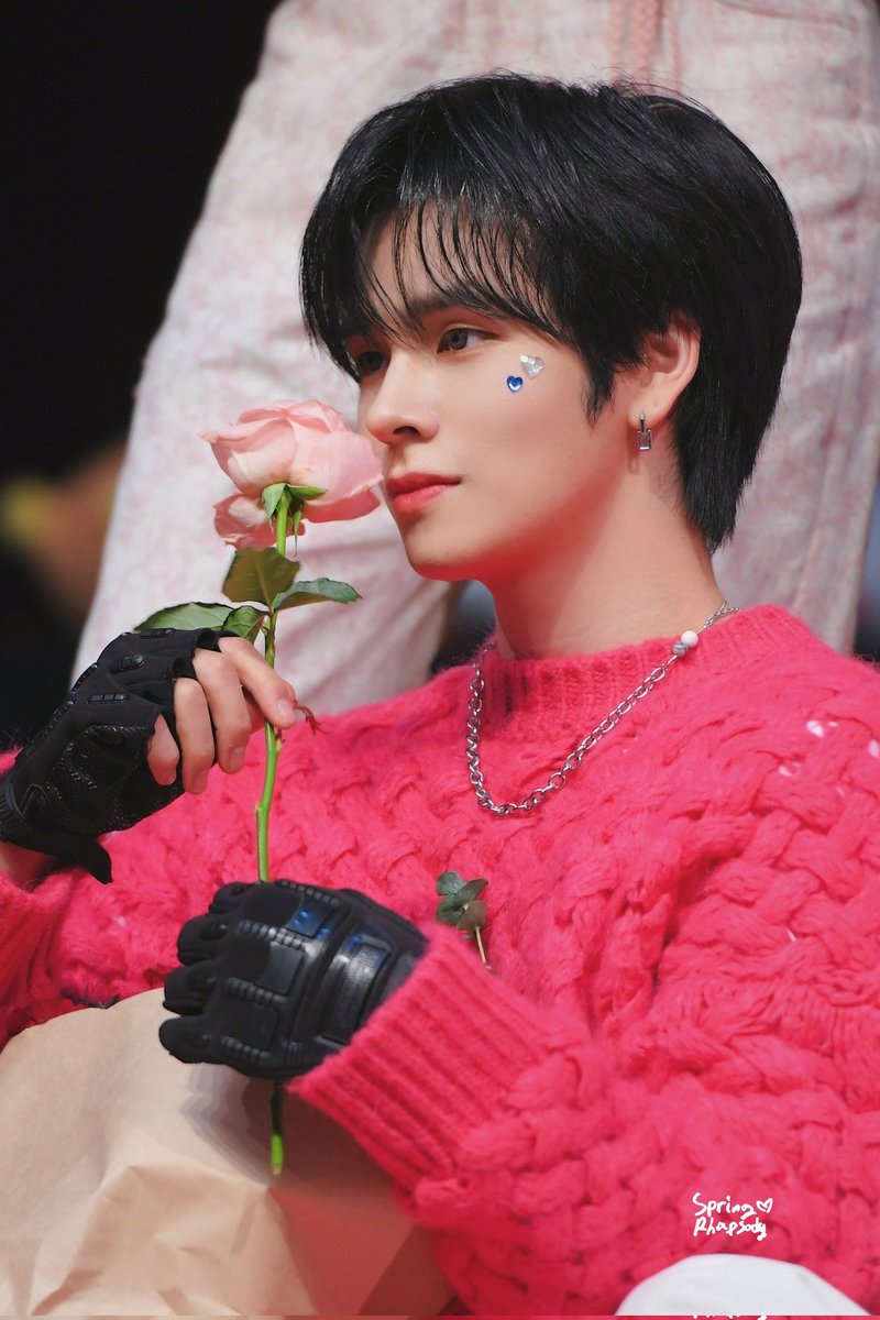 FranceSerim's tweet photo. PHOTOS •25.03.22

Des photos de #SERIM durant le dernier fanmeetins du groupe a été publiée

©: springrhapsodyy

#CRAVITY #크래비티 #세림 #LUVITY https://t.co/KZ9YeCAlgc
