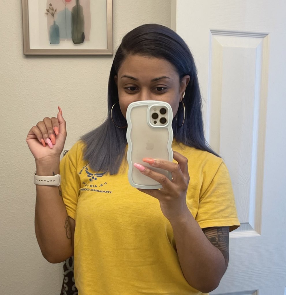 krismadarame's tweet photo. Your last selfie is who you are on the outside and your last meme is who you are on the inside.
•
•
Accurate af. Little, cute, and always tired lol. https://t.co/1wCMuqAdFI