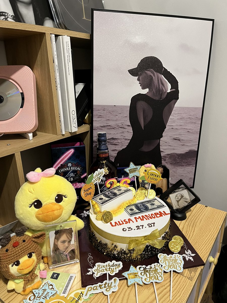 zoukforte's tweet photo. lại thêm 1 năm cùng với em, mong em luôn vui vẻ và hạnh phúc

SAY LALISA DAY
#26EdelweissForLISA 
#TheGreatestLalisaDay
#락스타_팝스타_라리사_생일날 https://t.co/3U0I0H6EsT