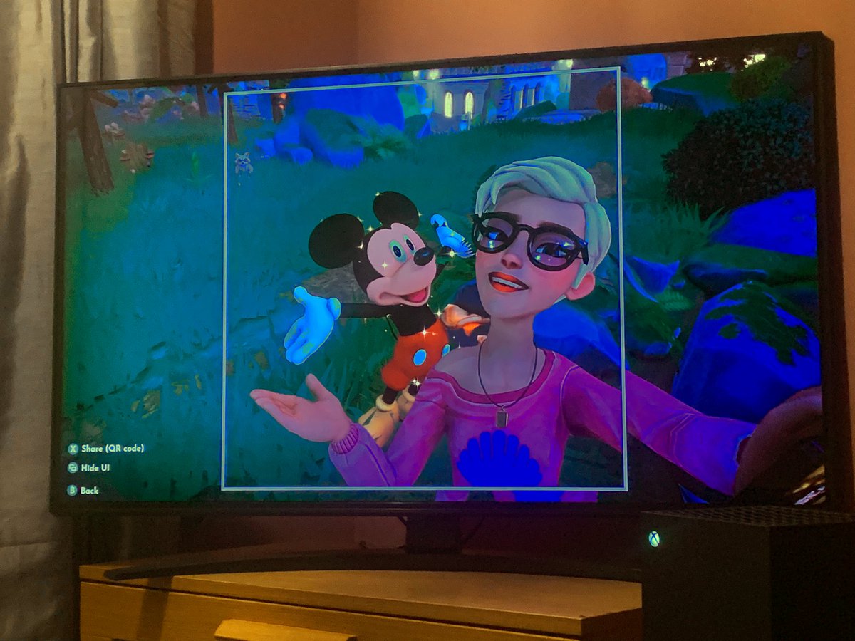 NatalieS157's tweet image. Some Of My Favourite Selfies With Some Of My Disney Besties! 
☺️😌🥰😁📸🤳🏻🐭🐶🧜‍♀️
#GamerGirl #GamerSession #GamerNerd #Xbox #XboxSeriesX #Disney #DreamLightValley #UsingTheCameraTool #Exploring #OnAdventure #TakingSelfies #Smiles  #SomeOfMyBesties #Mickey #Goofy #Ariel