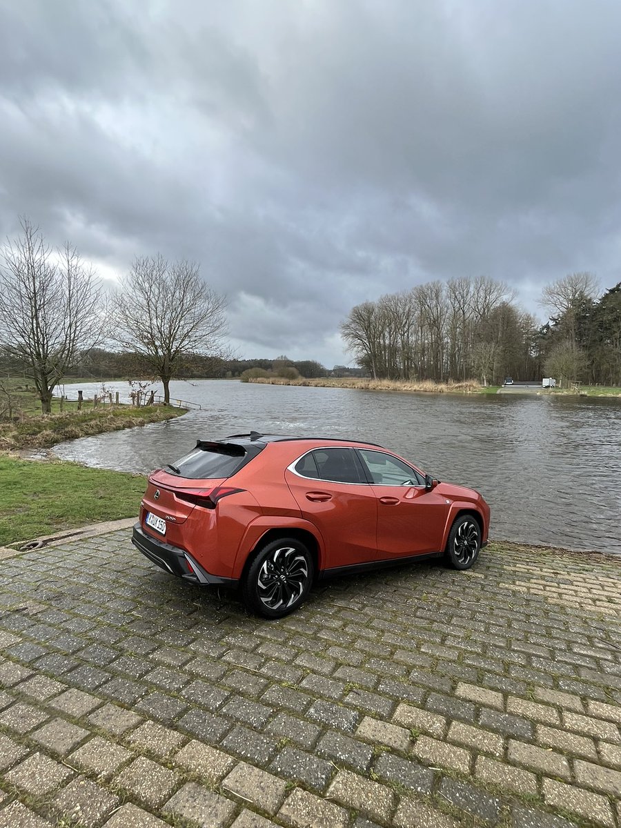 GerdKebschull's tweet photo. *Lexus UX250 h Hybrid 2023*
Heute Cityrund 16 km, 3,7 l/100 km
#lexus #LexusUX250h @ahstroeher @toyota_europe https://t.co/sEBmdX470K