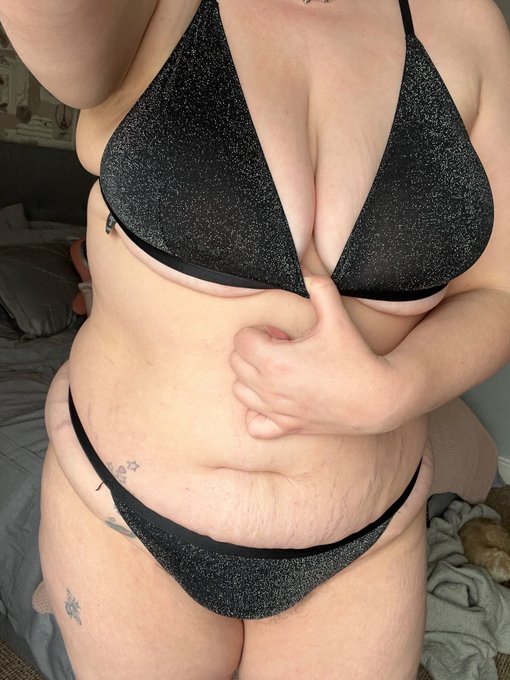 Thick Mommy https://t.co/hZ4b0Uc1Sl