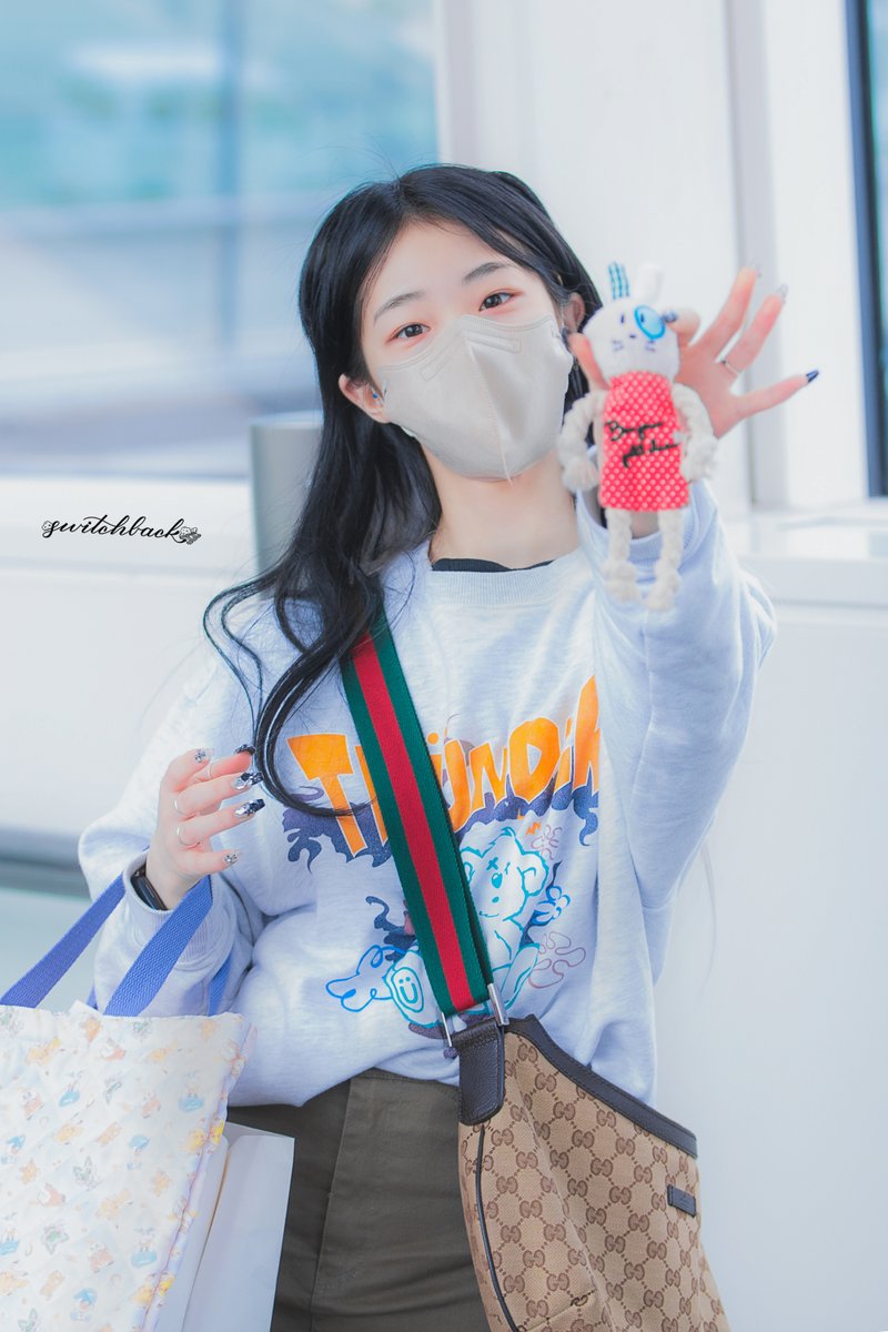 switchback_1111's tweet photo. 230305 
 
#LOONA #Yeojin #이달의소녀 #여진 https://t.co/FFFutGZzhC