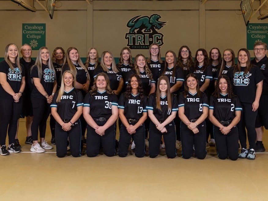 triC_softball's tweet image. After 3 years…WE ARE PLAYING AT HOME!! Come support our lady tops at Tri-C v. Owens CC! 1pm &amp;amp; 3pm #rolltops