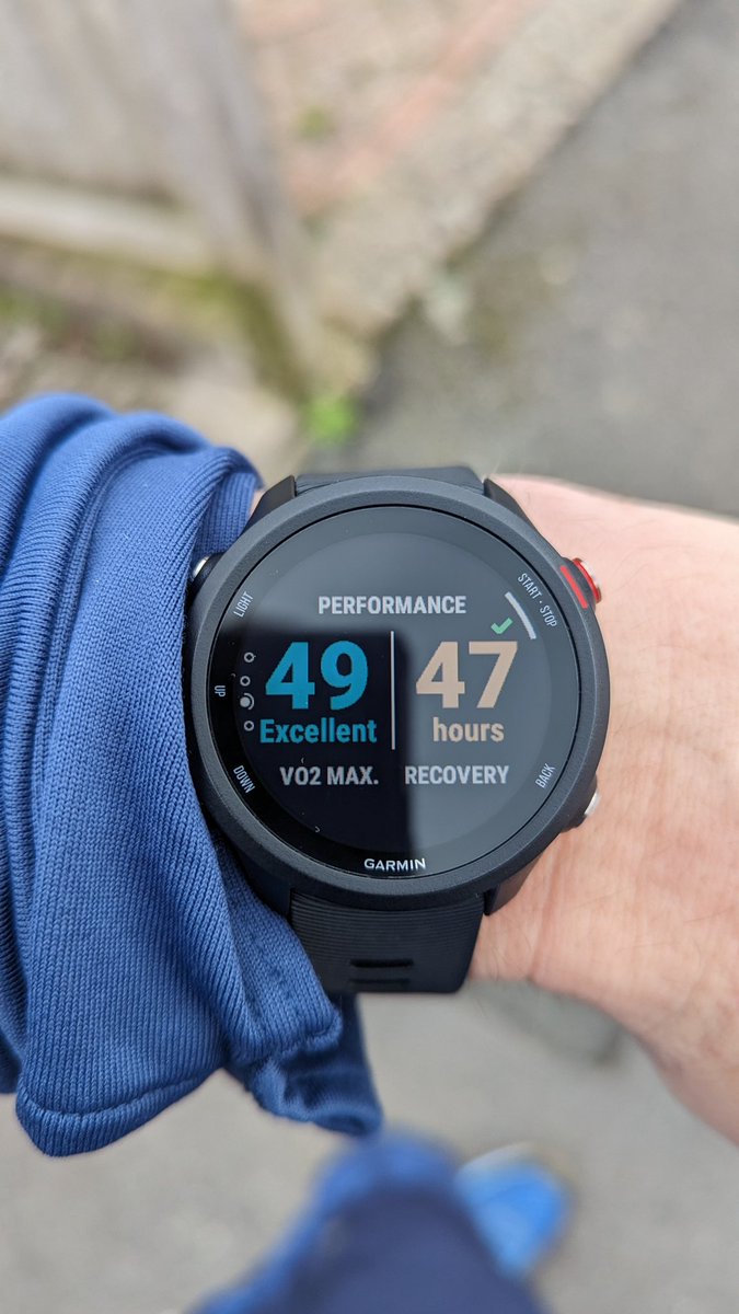 cloud9running's tweet image. Got a Sunday afternoon run in and under 1hour, I also think my V02 max has increased, pretty sure it was 48 before so that&apos;s an added bonus 😀. I think choosing a run over than the pub paid off today, delighted with that #running #garmin #ukrunchat #fitness #cardio