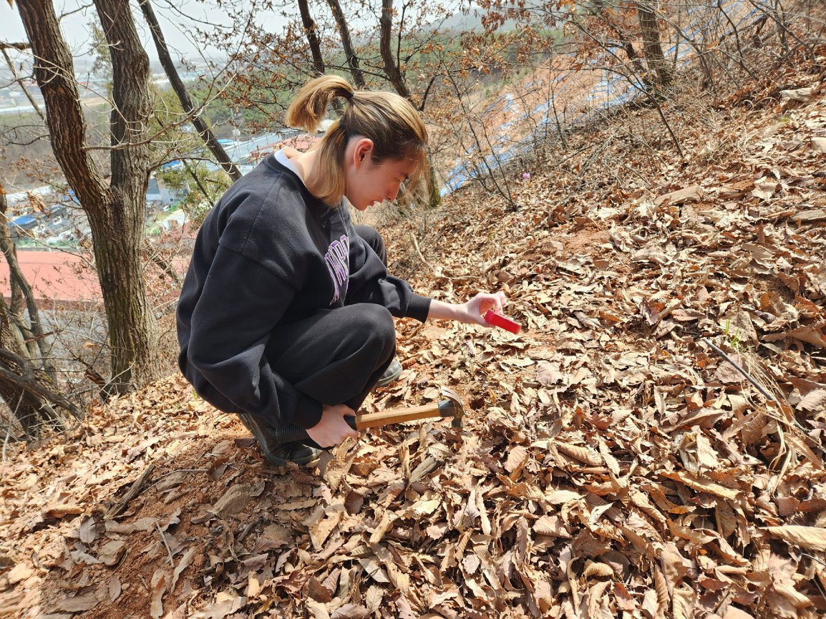 minseosite's tweet photo. minseo was helping his dad with work but he got a runny nose later on because of the dust 😂

#JANGMINSEO #장민서 
#WOOLLIM #울림즈 #BOYSPLANET #보이즈플래닛 https://t.co/1EW6MkXAFm