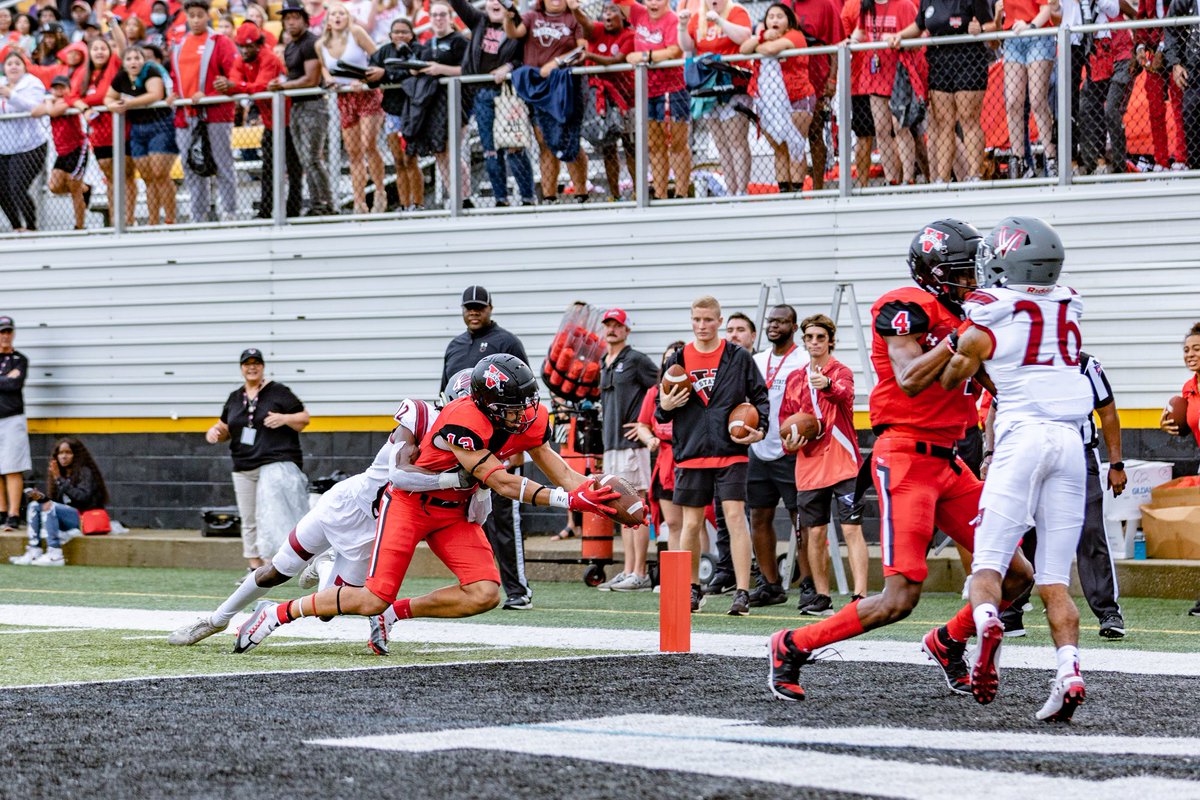 🚨 <a href="/CGSAllStar/">The College Gridiron Showcase</a> Pro Day Result:

✅ <a href="/Talley__13/">Victor Talley</a> of @valdostastatefb 

HT: 6030
WT: 216
Hand: 0918
Arm: 3400
Wing: 7948 👀

40: 4.80
Bench: 15 reps
3C: 7.59
SS: 4.50
VJ: 31”
Broad: 9-7

#CGS2023