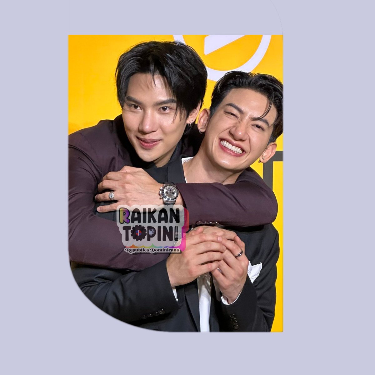 Raikantopinido's tweet photo. ACTUALIZACIÓN
¿Tendremos "#MaxToptap" en la próximo serie "#TheOutingSeries" original de VIU?
La historia de veintidós personas de una agencia de publicidad que se fueron de viaje. La supuesta salida se convierte en el comienzo de la revelación de sus oscuros secretos. https://t.co/rGnWBvtpxn