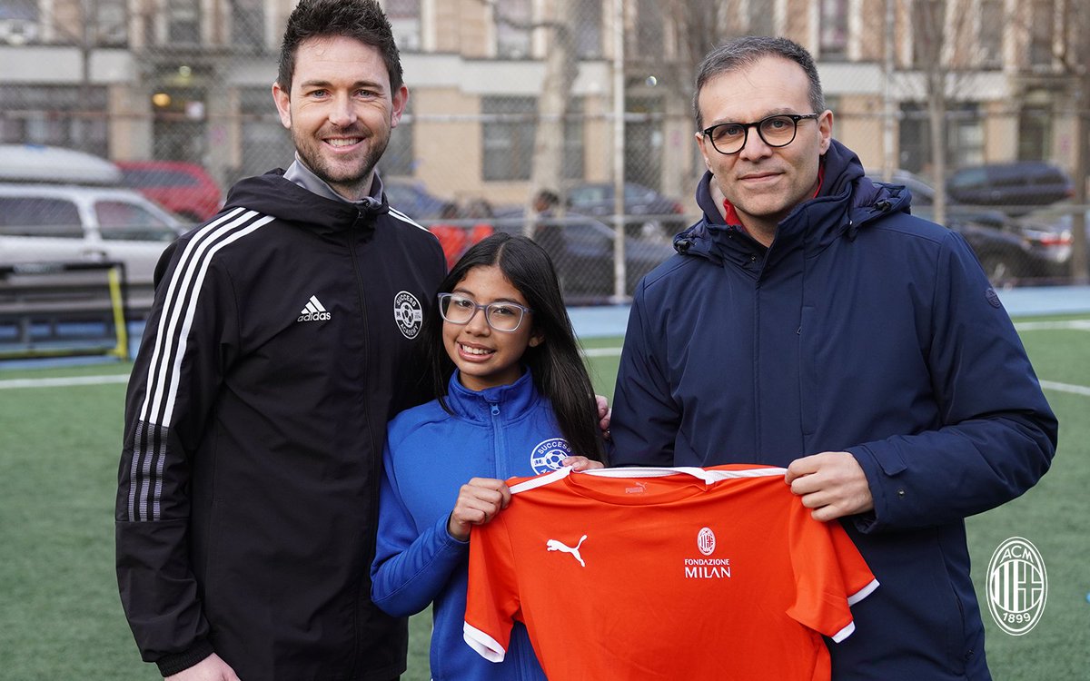 acmilan's tweet photo. #ACMilan &amp; Fondazione Milan 🤝 @SuccessCharter 🇺🇸🇮🇹 
Partnership renewed: Football has no borders ❤🖤

#SempreMilan https://t.co/CrzrbhAYoT