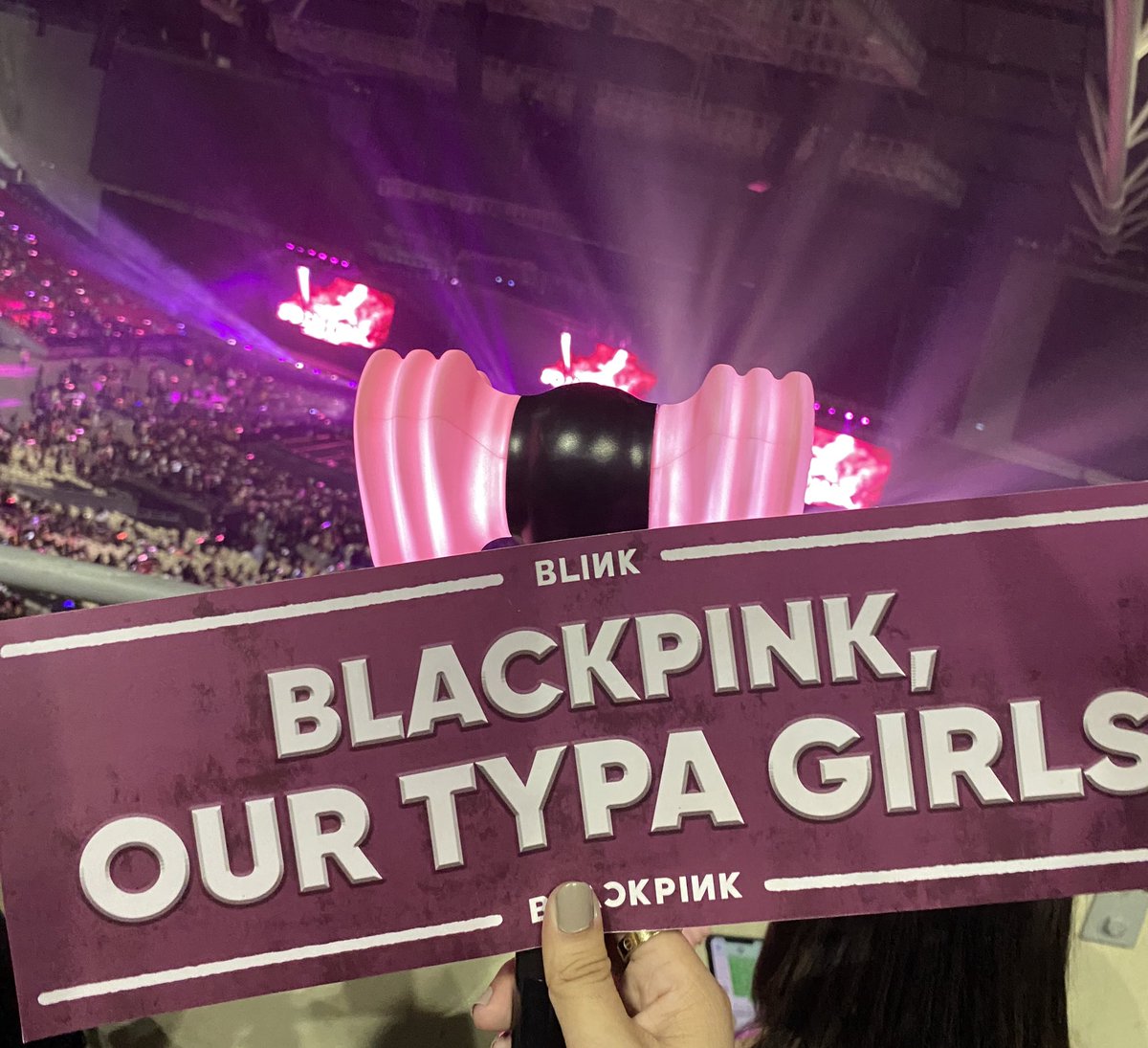 bitchinblink's tweet photo. does it ever drive               just how fast
you crazy?                          the night changes

 #BORNPINKinManila_BulacanD2 https://t.co/Rhqh0XwBVb