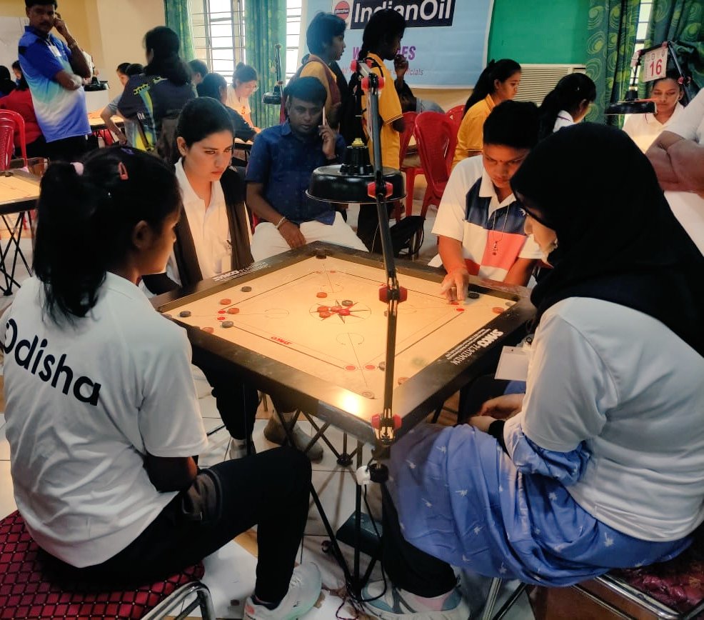 jkcarrom's tweet photo. Ms Zainab Ajaz &amp; Ms Anzalna Rafiq (J&amp;K) playing against Odhisa at 27th All India Federation Cup Carrom Tournament 2022-23 at Jeevandeep Educational Institute Badalalpura Varanasi (UP)
@IndiaSports
@OfficeOfLGJandK
@dgyssjk
@JKSportsCouncil 
@SarmadHafeez3 
@nuzhatjehangir https://t.co/hzrF7W4d01
