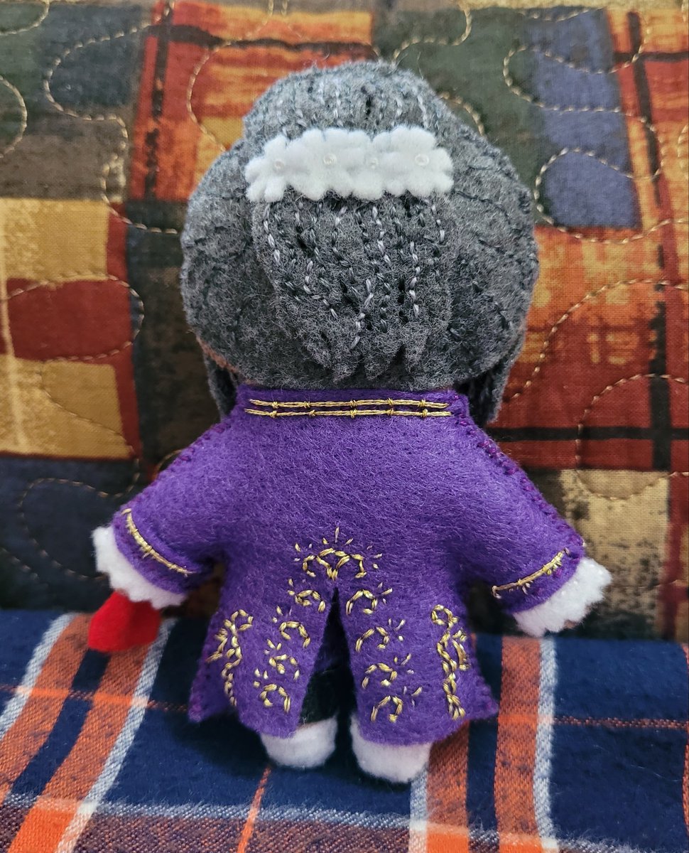 remreader93's tweet photo. All my felt figures, but especially the two Eds for all of the tiny stitch details that went into them! #OFMDMotiMarch https://t.co/MGashtjTiG
