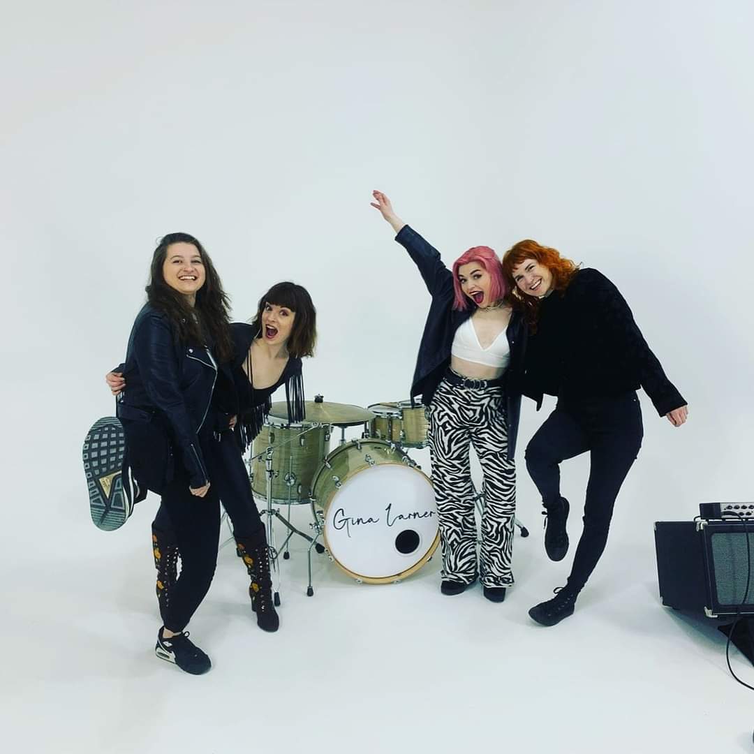 Darwin and The Finches (@datfband) on Twitter photo Looking forward to this👇
.
.
.
Supporting #GinaLarner on her #Leeds & #manchester #tour #music #livemusic #indierock <a href="/thecastlehotel/">The Castle Hotel</a> 21/4 #hydeparkbookclub 22/4
Tickets here 👇
ginalarnermusic.com Looking forward to this👇
.
.
.
Supporting #GinaLarner on her #Leeds & #manchester #tour #music #livemusic #indierock <a href="/thecastlehotel/">The Castle Hotel</a> 21/4 #hydeparkbookclub 22/4
Tickets here 👇
ginalarnermusic.com