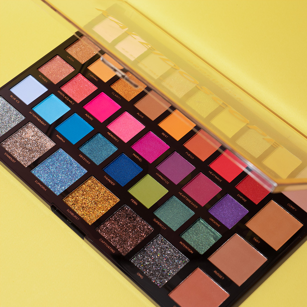 Take your creativity to the next level with our must-have Kaleidoscope palette ✨🙌 

___________________
#profusioncosmetics #KaleidoscopePalette #Vibrantcolorpalette #ShimmerShades #MakeupAddict #makeupmusthaves #budgetbeauty #makeuppalettes