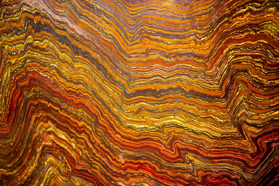 History_Earth_'s tweet photo. 3.6 billion years ago: Some of the oldest rocks on Earth are found in the Pilbara desert in northwestern Australia 🌏 
These colorful iron-rich rocks formed before the presence of atmospheric oxygen - &amp; maybe life itself 🦠
https://t.co/VtGTR9LlTs https://t.co/aCLIo66kJR