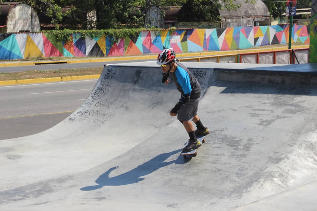 AlcDeGirardot's tweet photo. #Domingo de Zona Activa ☀️
Hoy #26Mar retomamos nuestro acostumbrada jornada de #Marcaay Zona Activa 🏃♂️🤸♂️🚴🏻♂️ desde del Parque Olímpico Pedro Bastidas en la Av. Casanova Godoy.
Girardot es Deporte!!
@RafaelMaracay21
#MaracayVanguardista https://t.co/BFlplWuyyf