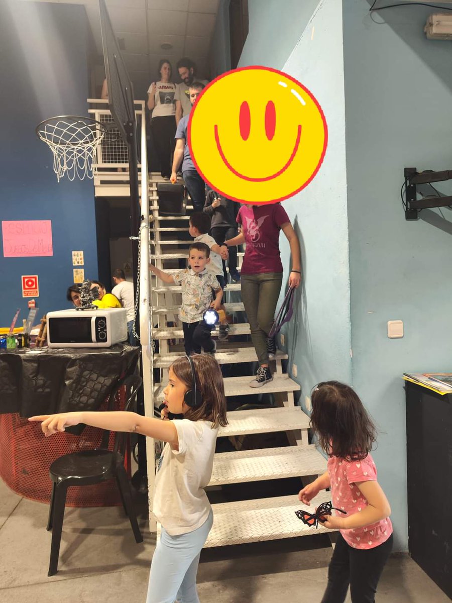 PARTIDA - Rol
Nuevo pase del Dr Who esta tarde de la mano de Cristóbal de ARMS
Los Caballeros del Cometa, vuelven a la carga
#Rol #Jornadas #LudusMyrtea #Murcia