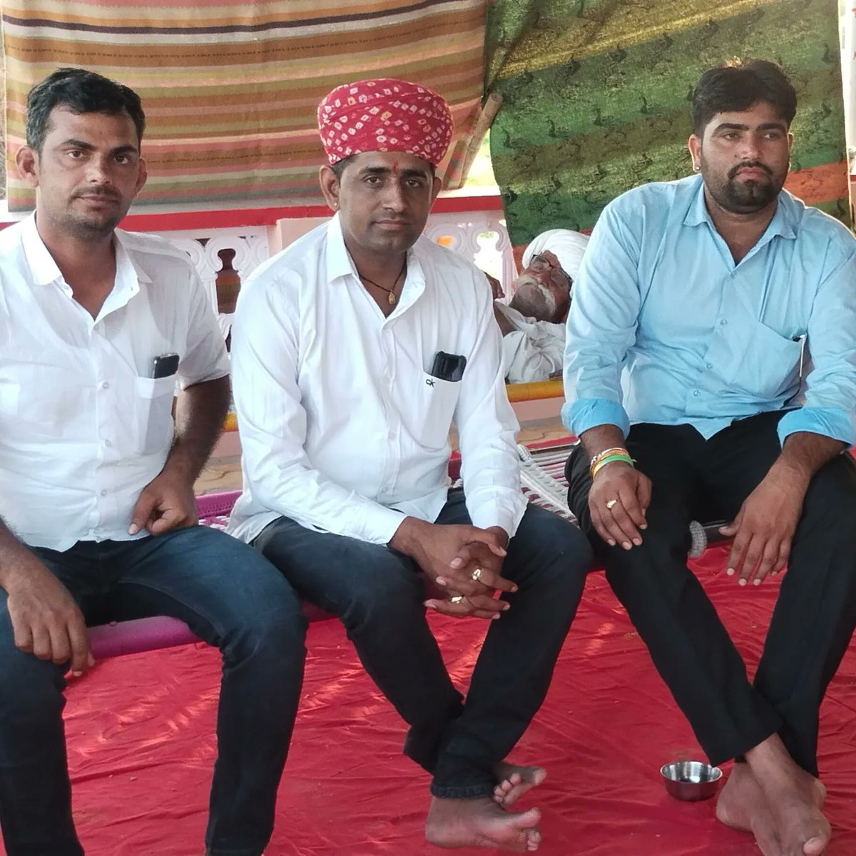 siyag_tajaram's tweet photo. आज #गुड़ामालानी के #आडेल पंचायत समिति के #मीठीबेरी में श्री हिरकन राम जी पटवारी पीपराली के घर सामाजिक समारोह में शामिल हुआ।#TeamRLP #RLP4Rajasthan #Mithiberi #Aadel #Gudamalani https://t.co/WOBTJM8TjZ