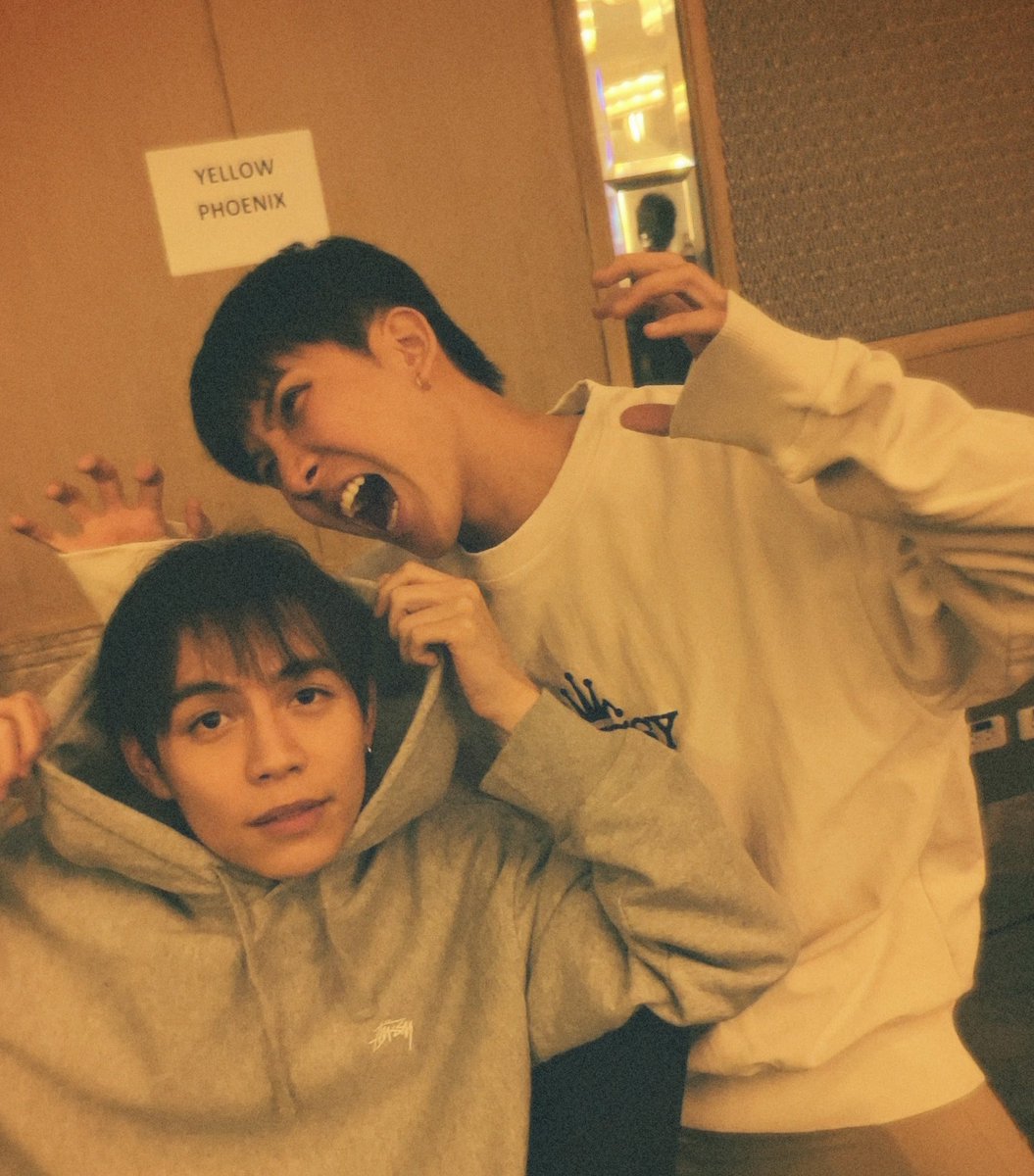 mnisnooze's tweet photo. sobbing https://t.co/aVVVWuQ4wE