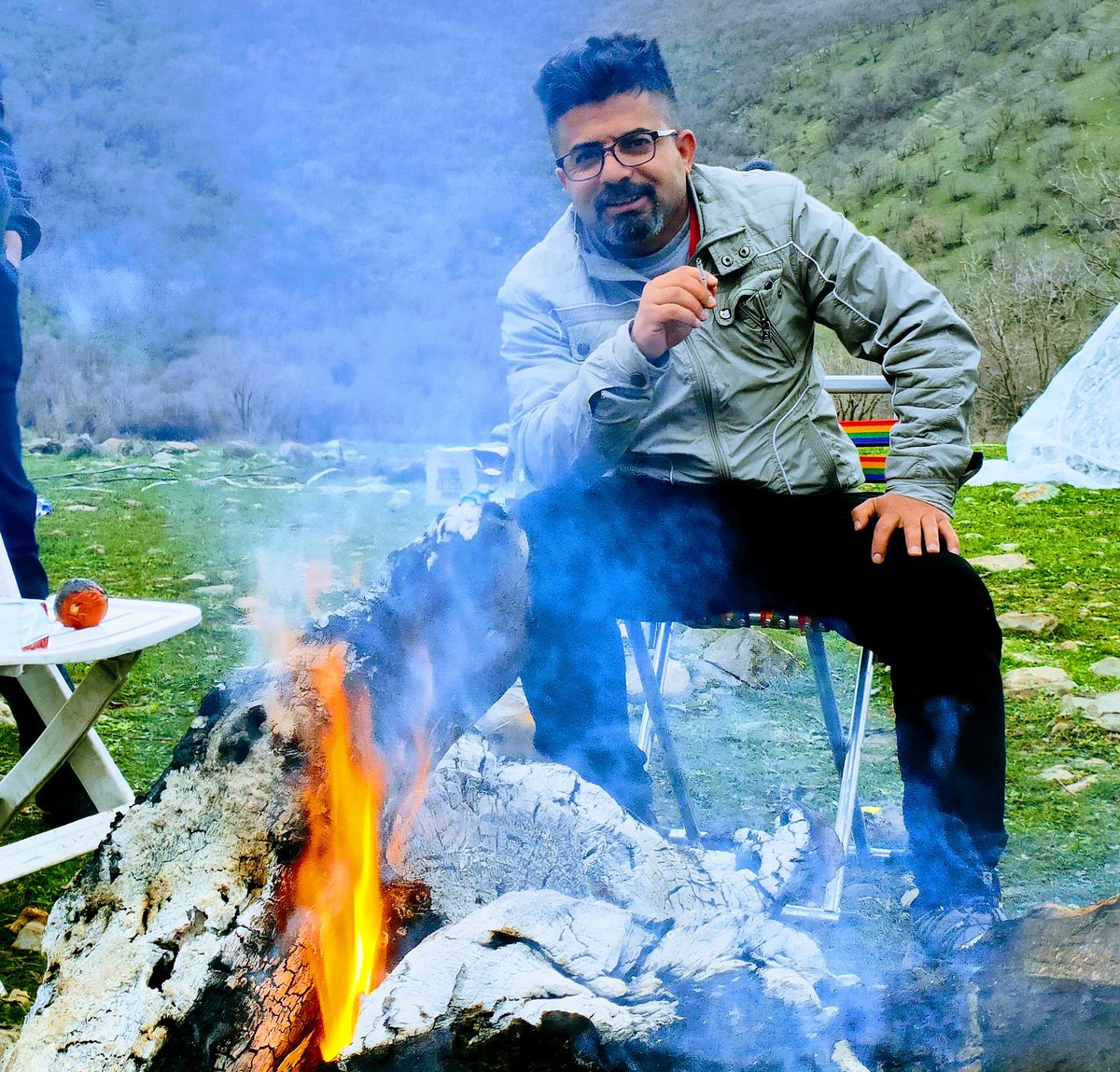Roj bi roj kujer Erdogan û xayîn Mesûd Barzanî zêdetir têk diçin û îradeya parastina welat û xeta Apo ji bo mafên xwe wê gelên têkoşer bêtir ronî bike
