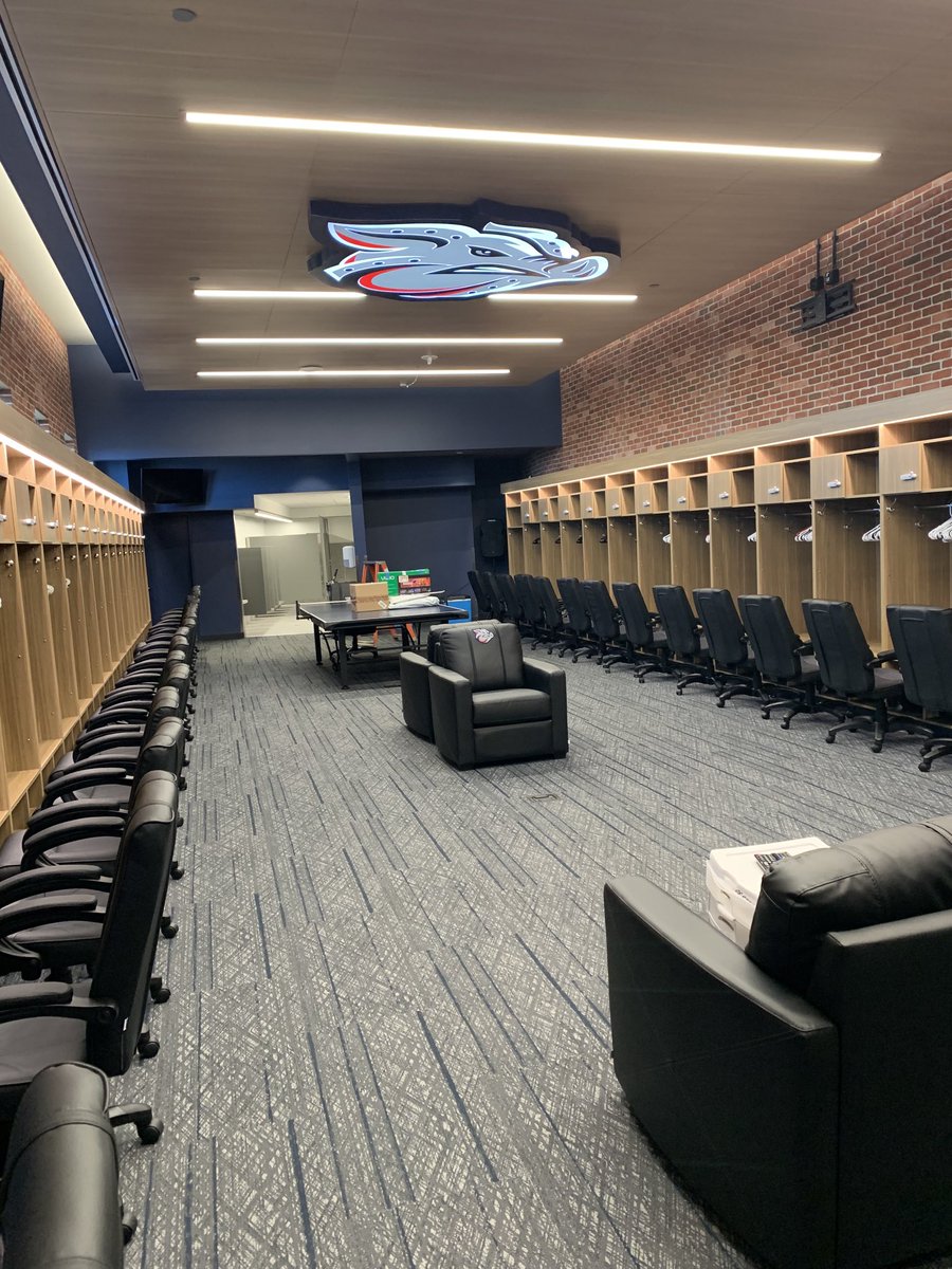 kurtlandes's tweet photo. A few photos of the ⁦@IronPigs renovated and expanded clubhouse. Finishing touches being applied today and tomorrow! #YourHometownTeam https://t.co/skmottckfh