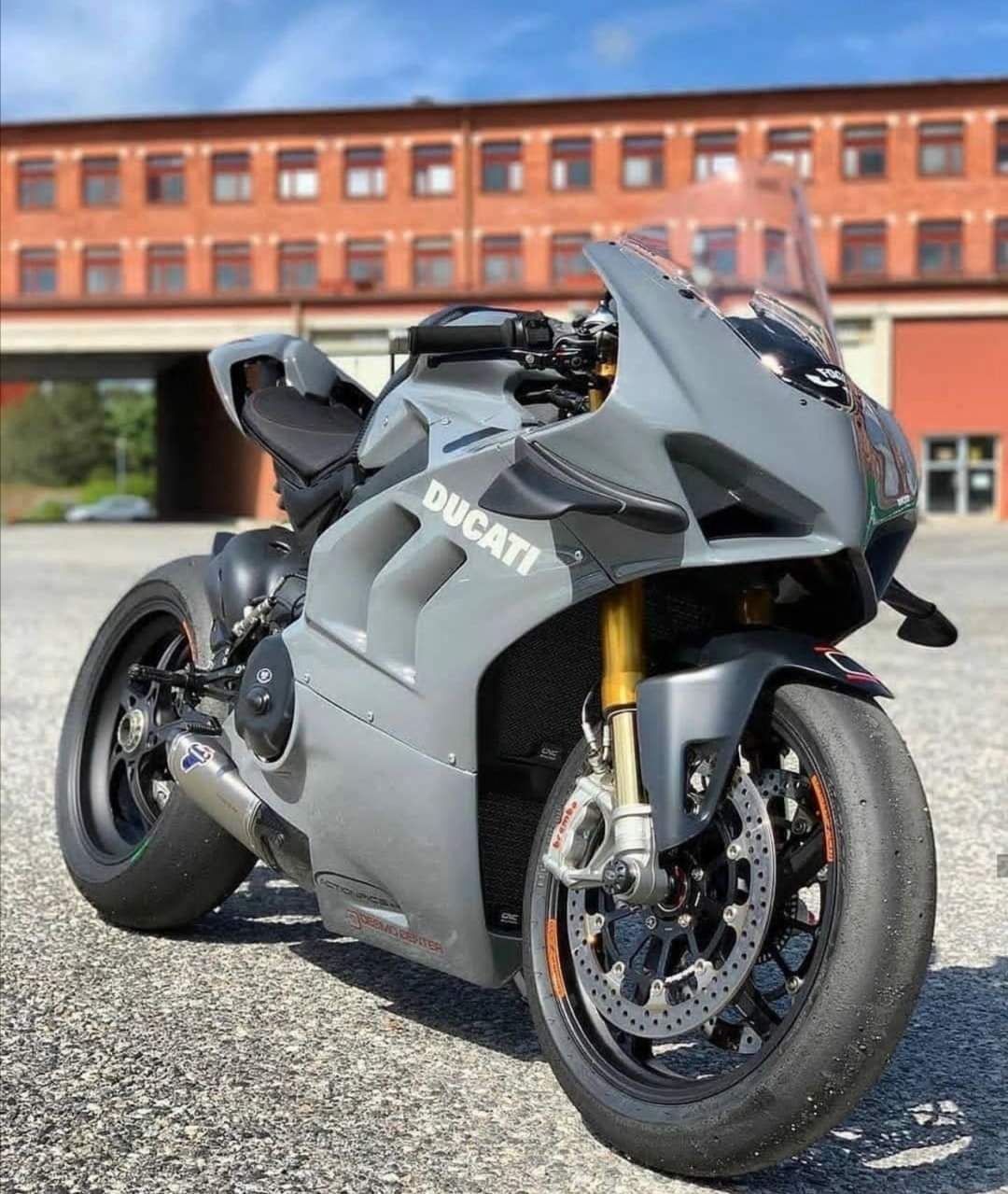 Ducati on sale panigale colours