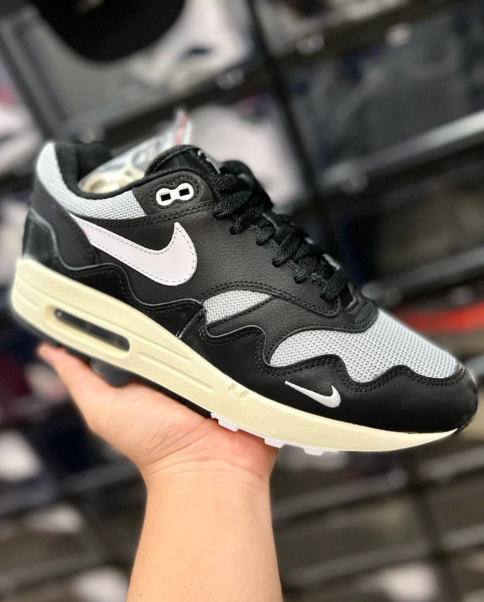 Jflo302's tweet photo. @stockx https://t.co/7Lnf43YCqX