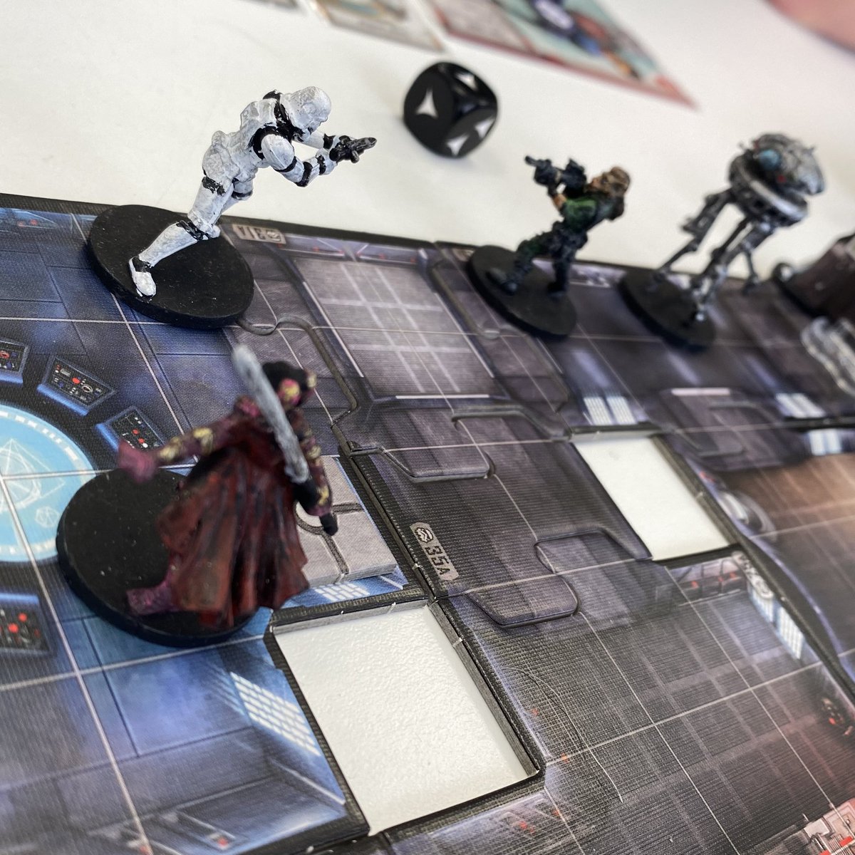 otrapartida10's tweet photo. Segundo asalto al Imperial Assault 🙌🏻 #starwars https://t.co/kpOpspIvPj