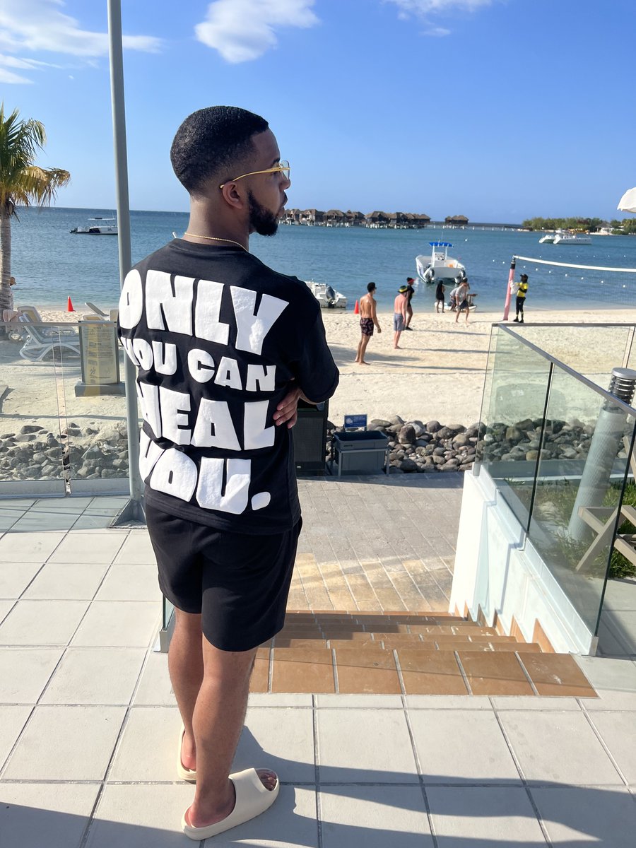 coolinTorrin's tweet photo. Happy birthday to me!🥂 https://t.co/uxA7J17W9e