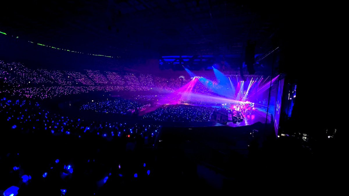 uppuzzles's tweet photo. #MOA: "Lights up our paths bright with the promise of eternity, our TXT." 

#TXT: "Imagine and do not stop believing and we will be together, for eternity." 

@TXT_members @TXT_bighit ♥️ https://t.co/rHkW3YcXzq