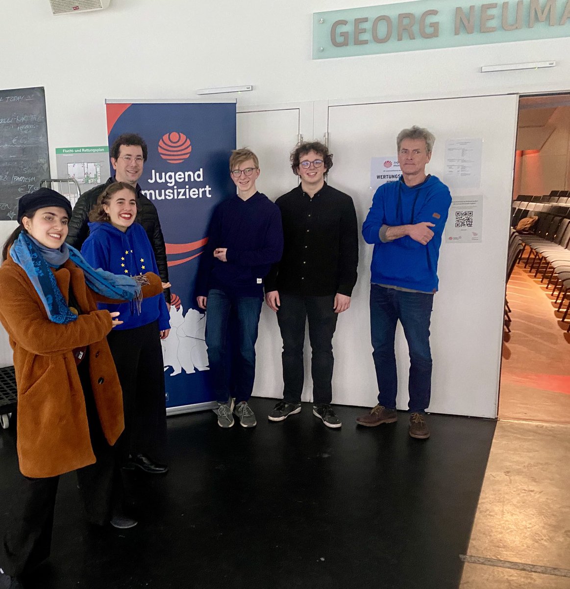 gemsekretschmar's tweet photo. Jugend musiziert, Kategorie JuMu open - der Abschlusstag.
Hier beginnt das Neue!

#LandesmusikratBerlin
#BMC Berlin Music Commission #listentoberlin https://t.co/9p2OlGMHMw