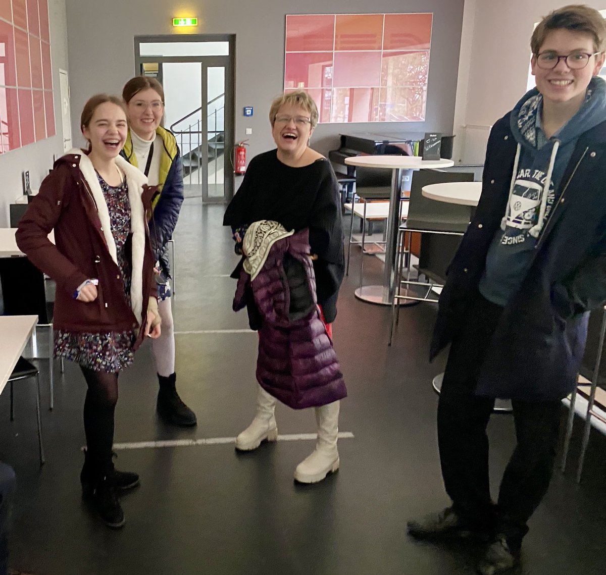 gemsekretschmar's tweet photo. Jugend musiziert, Kategorie JuMu open - der Abschlusstag.
Hier beginnt das Neue!

#LandesmusikratBerlin
#BMC Berlin Music Commission #listentoberlin https://t.co/9p2OlGMHMw