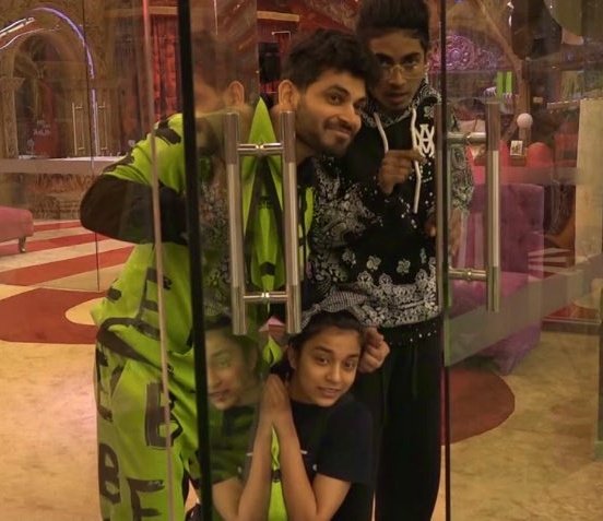 This is the cutest moment in biggboss
#ShivSumStan❤️💙💚
STAY BLESSED SUMBUL
#SumbuITouqeerKhan