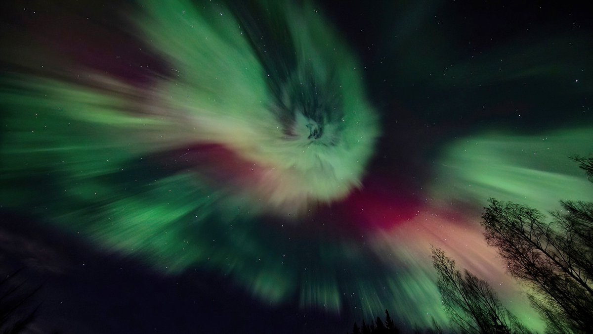 It was colorfull evening #AuroraBorealis #nightphotography #Finland #NaturePhotography #planet_earth