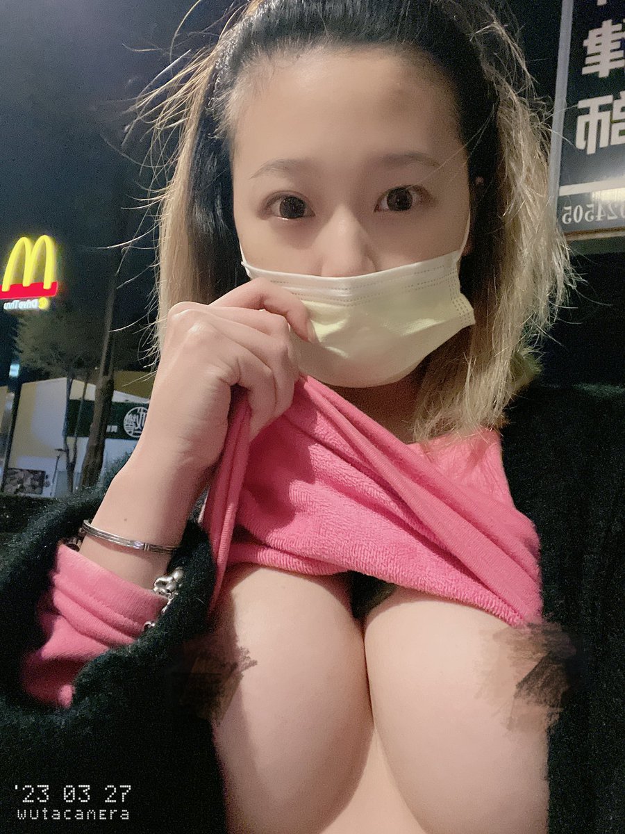 今天又冷了呀⋯⋯
頭髮好亂🤣