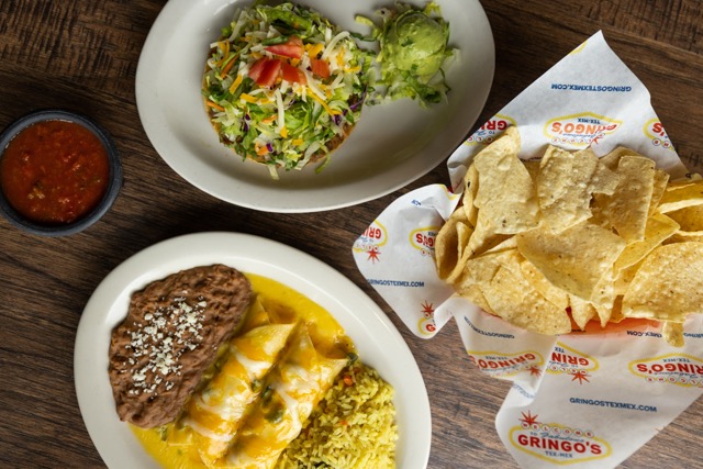 gringostexmex's tweet photo. It's the weekend and on the weekend, we don't count calories. Order your favorite Combination plate, such as our Rosita! What's your favorite go-to? 🧐
•
•
•
•
•
#FreshMex #TexMexFood #TexasFoodie #houstonfoodie #mexicanfood #Houston #HTXFood #gringostexmex #houstoneats https://t.co/0xXqafAf41