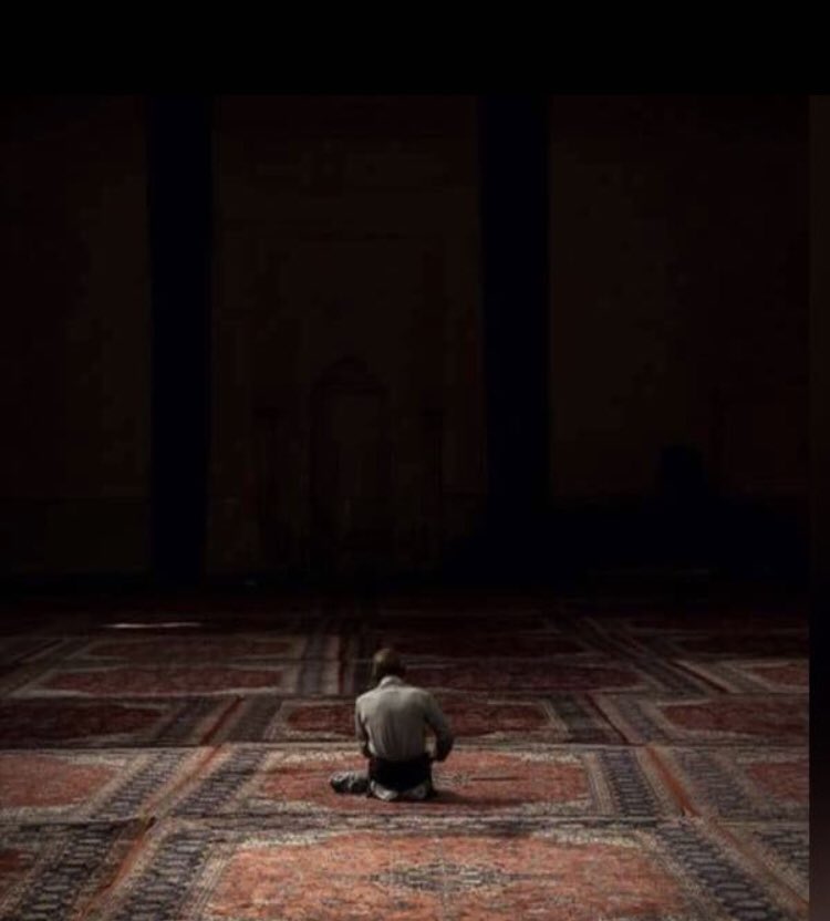 SuryaKusumoR's tweet photo. inna sholati wanusuki wamahyaya wamamati lillahi robbil alamin. Surat Al An'am 162 #Ramadhan1444H https://t.co/9LUbjAuiPc