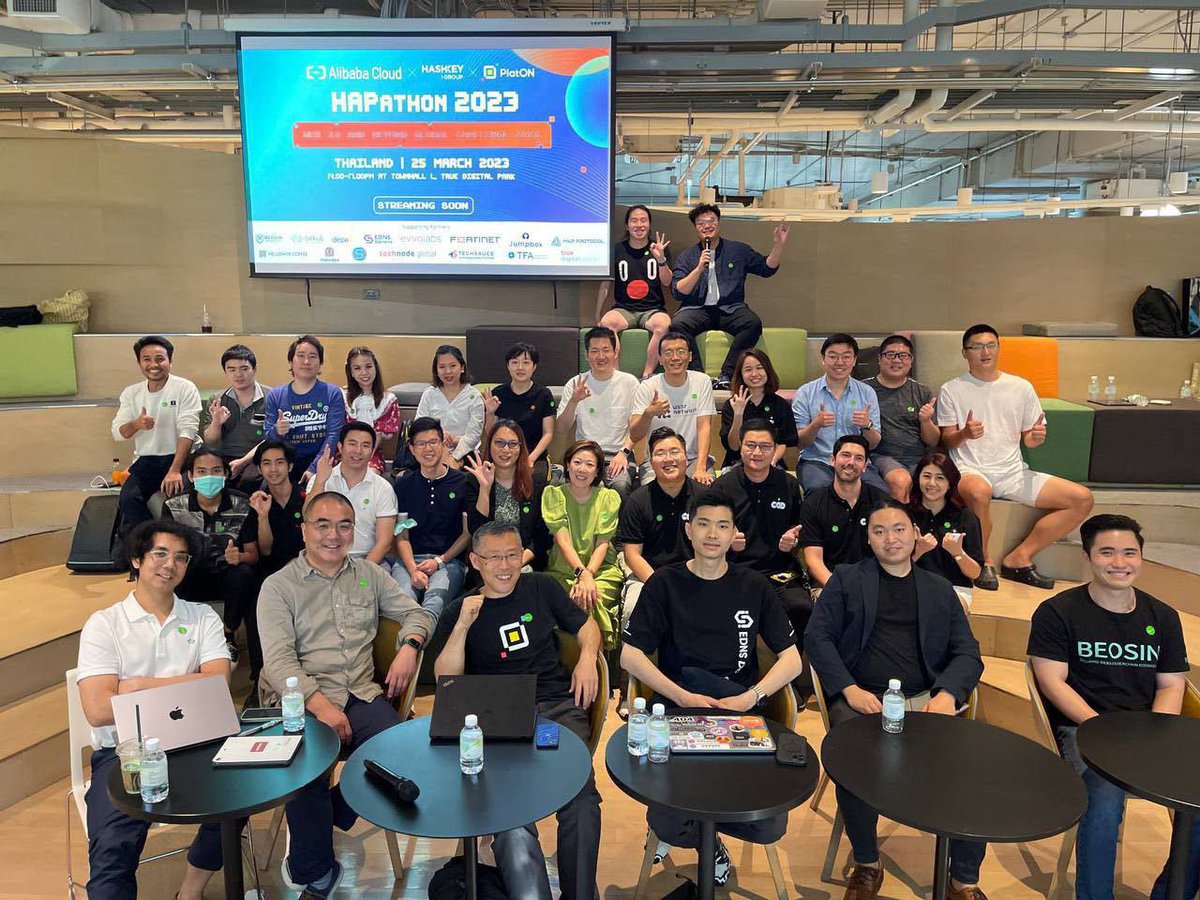 ednsdomains's tweet photo. The @ednsdomains squad kicked off their Saturday, 25th March, with a splash as they jetted off to Bangkok, Thailand, to attend the #HAPathon competitions hosted by #AlibabaCloudSg, @PlatON_Network and @HashKeyGroup https://t.co/n6I8KkxIth
