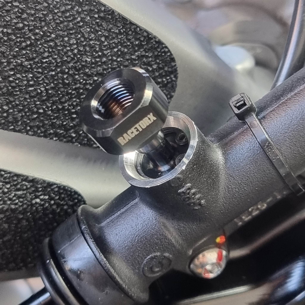 RaceTorx's tweet photo. If you’re looking for the perfect solution for controlling the rear brake with both your thumb and foot, then this brake junction valve is for you! Stop searching and start riding! We are the only company to make all varients 💪
#junctionvalve #junction #valve #thumbbrake https://t.co/JZnXlSaDM5