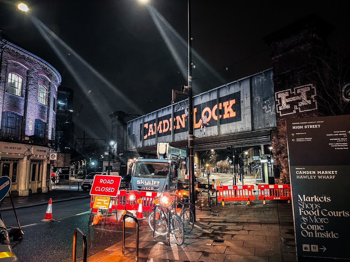 SASRopeandRail's tweet photo. Another opportunity for our STE4 Examiners to work on one of the UK’s iconic structures. Camden Lock Railway Bridge carries the North London Line over Chalk Farm Road adjacent to the bustling Camden Market. 

#examination #ste4 #Infrastructure #camdenmarket #camdenbridge https://t.co/xQdaLJ3a5i