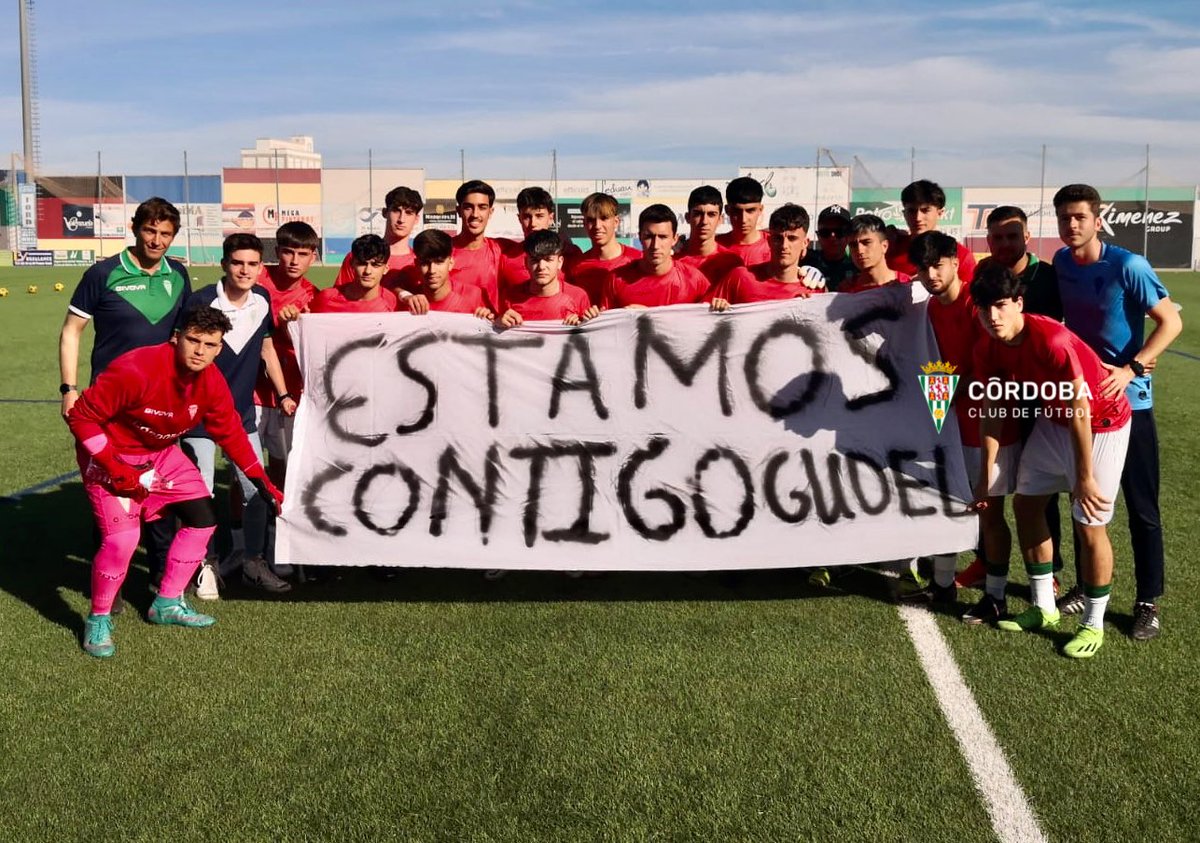 📸 El #JuvenilBCCF, al igual que el resto de equipos de #CanteraCCF, se unió al #FuerzaGudelj 🦅 antes de iniciar su importante partido ante el <a href="/SalermPG/">Salerm Puente Genil F.C.</a>