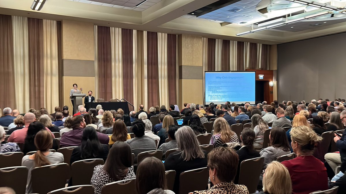 OzarksTechAVC's tweet image. Learning about co-curricular assessment at @hlcommission Annual Conference 2023 #hlc2023