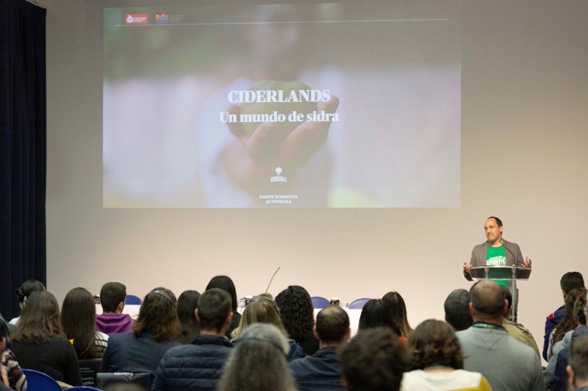 ciderzale's tweet photo. Succesful first edition of the @summit_cider #Asturies. Congratulations to the organizers. 
📺 Watch y presentation on @ciderlands online https://t.co/xVPeK8vs47
#sagardoa #cider #sidra #cidre #InternationalCiderSummitAsturies #AsturiesCiderFestival #asturias https://t.co/H9hrpjg3WN