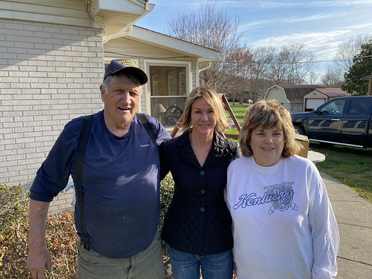 KellyCraftKY's tweet photo. While on the road, it has been a pleasure to meet supporters across the Commonwealth like Gary &amp; Jean Smith. Hearing from our Veterans will always be a top priority for me, and it was an honor to give him one of my challenge coins for his service and sacrifice to our county. https://t.co/guDxxzXJqD