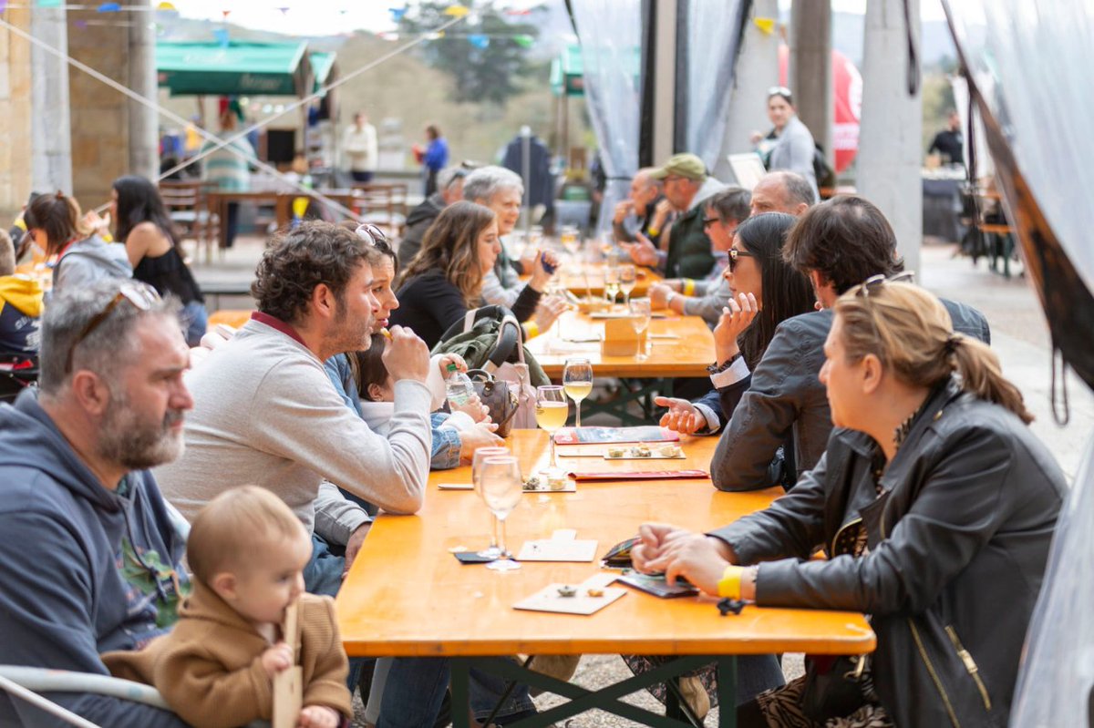 Succesful first edition of the <a href="/summit_cider/">International Cider Summit Asturies</a> #Asturies. Congratulations to the organizers. 
📺 Watch y presentation on <a href="/ciderlands/">Ciderlands</a> online youtube.com/watch?v=iqfFpv…
#sagardoa #cider #sidra #cidre #InternationalCiderSummitAsturies #AsturiesCiderFestival #asturias